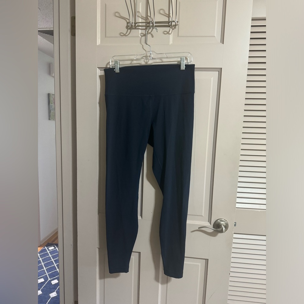 Womens Lululemon Athletic Leggings Size 12